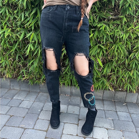 UNIFxURBAN OUTFITTERS distressed denim - Picture 7 of 7